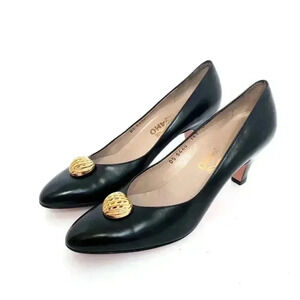 Salvatore Ferragamo Black Leather Heels Gold Shell